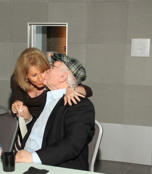 Pinchas Gutter gives Doris Lazarus a warm embrace after receiving her touching letter. Photo courtesy of Illinois Holocaust Museum and Education Center. 