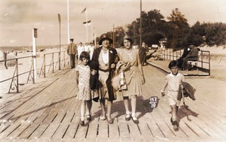Joe, his mother, and his sisters at the Baltic Sea in 1928, the year his father died.