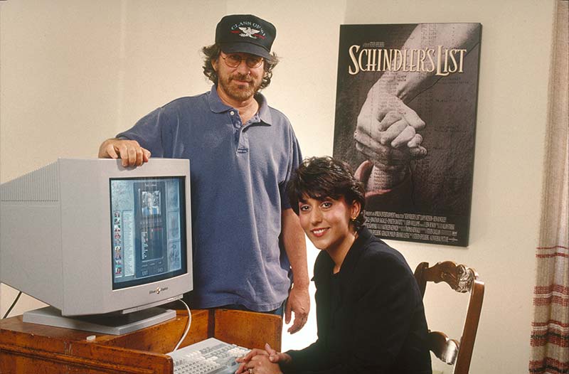 Steven Spielberg and staff member Karen Kushell at the Shoah Foundation office, 1995.