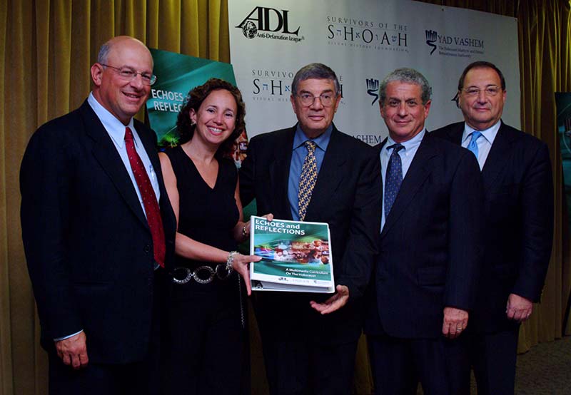 Leaders from the Shoah Foundation, the Anti-Defamation League, and Yad Vashem join to celebrate the launch of Echoes and Reflections, a comprehensive educational resource for American high school students, 2005.