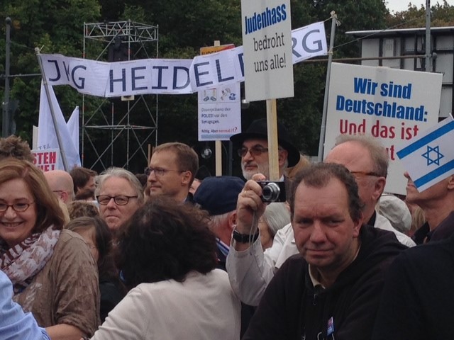 Crowd at the rally against anti-Semitism in Berlin, September 14, 2014.