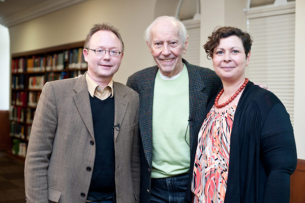 From left to right:  USC Shapell-Guerin Chair in Jewish Studies, Dr. Wolf Gruner; guest survivor, resister, and actor Curt Lowens; and Exile Studies Librarian Michaela Ullmann.