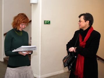 Slavnostní otevření Centra vizuální historie Malach, 29. ledna 2010:  přípravy na tiskovou konferenci (Festive Opening of the Malach Center, Prague, January 29, 2010:  Preparations for the press conference).