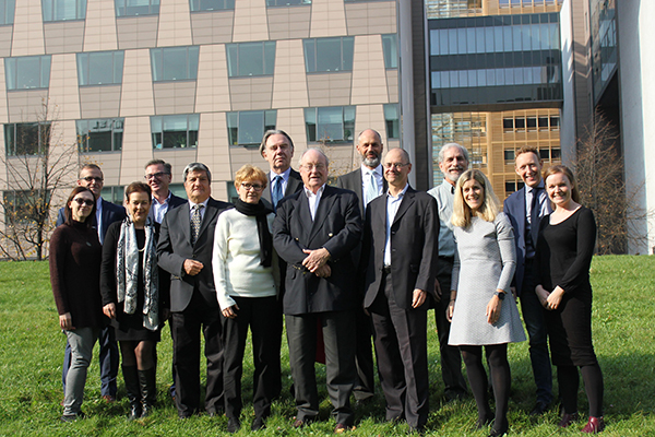 Image: (back row, left-right) Robert Williams, Piotr Trojanski, Michael Baier, Holger Niemeyer (facilitator), David Silberklang, Michael Newman. (Front row, left-right) Kamile Rupeikaite, Martina Maschke, Sandro De Bernardin, Kathrin Meyer, Andrew Burns, 