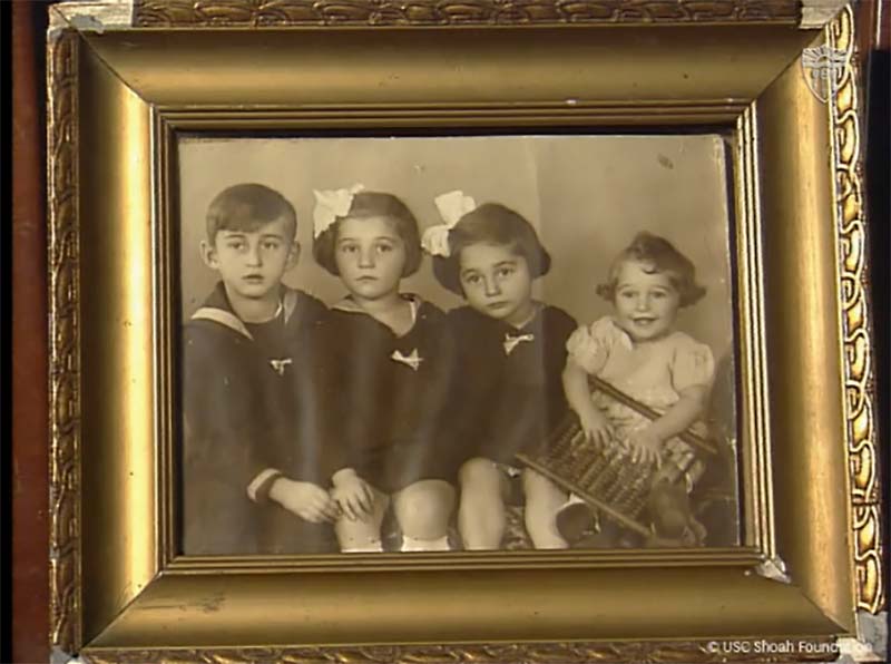 The four oldest Weiss children, Kurt, Eva, Noemi and Marta, in 1936 in Bratislava.