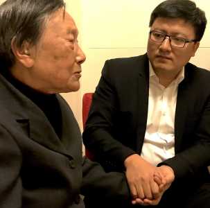 Mdm Xia Shuqin describes her experiences to Mr Chi Cheng of the Tianfu Group, Nanjing, on 13 December, 2017, 80 years after the massacre began, when she was eight years old. Mdm Xia Shuqin describes her experiences to Mr Chi Cheng of the Tianfu Group, Nanjing, on 13 December, 2017, 80 years after the massacre began, when she was eight years old.