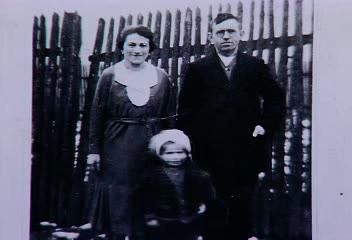 "A picture of a happy family:" Ruth and her parents, Irma and Julius Siegel, 1930s.