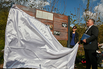 Unveiling the monument in Trutnov